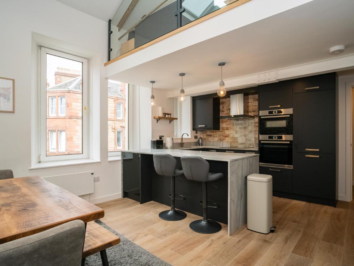 Pass The Keys Stunning 3 Bed Loft Style Apt With Free Parking Единбург Екстериор снимка